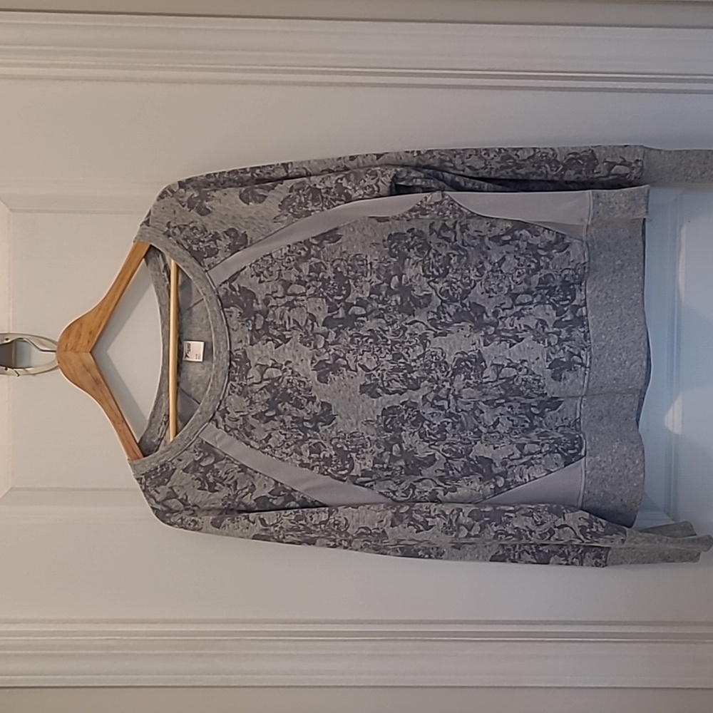 Old Navy Active Crew Neck Sweatshirt with mesh and floral designs.